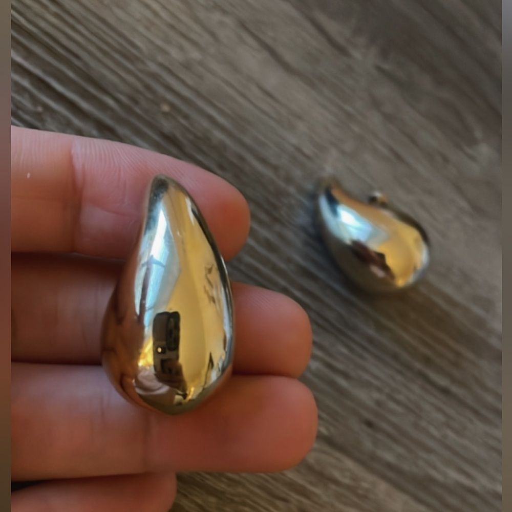 Bottega inspired stud earrings A193 - Picture 2 of 5